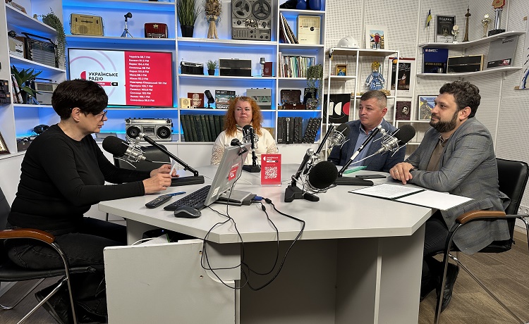 Податківці разом з представниками громадськості та медіа обговорюють важливі зміни у законодавстві . Фото № 1/0