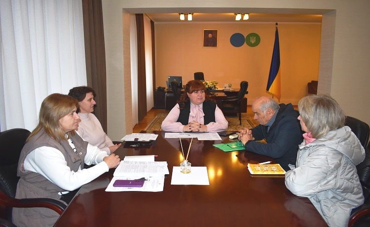 В. о. начальника Головного управління ДПС у Чернігівській області Тетяна Рубан систематично проводить зустрічі з платниками податків Чернігівщини . Фото № 1/0