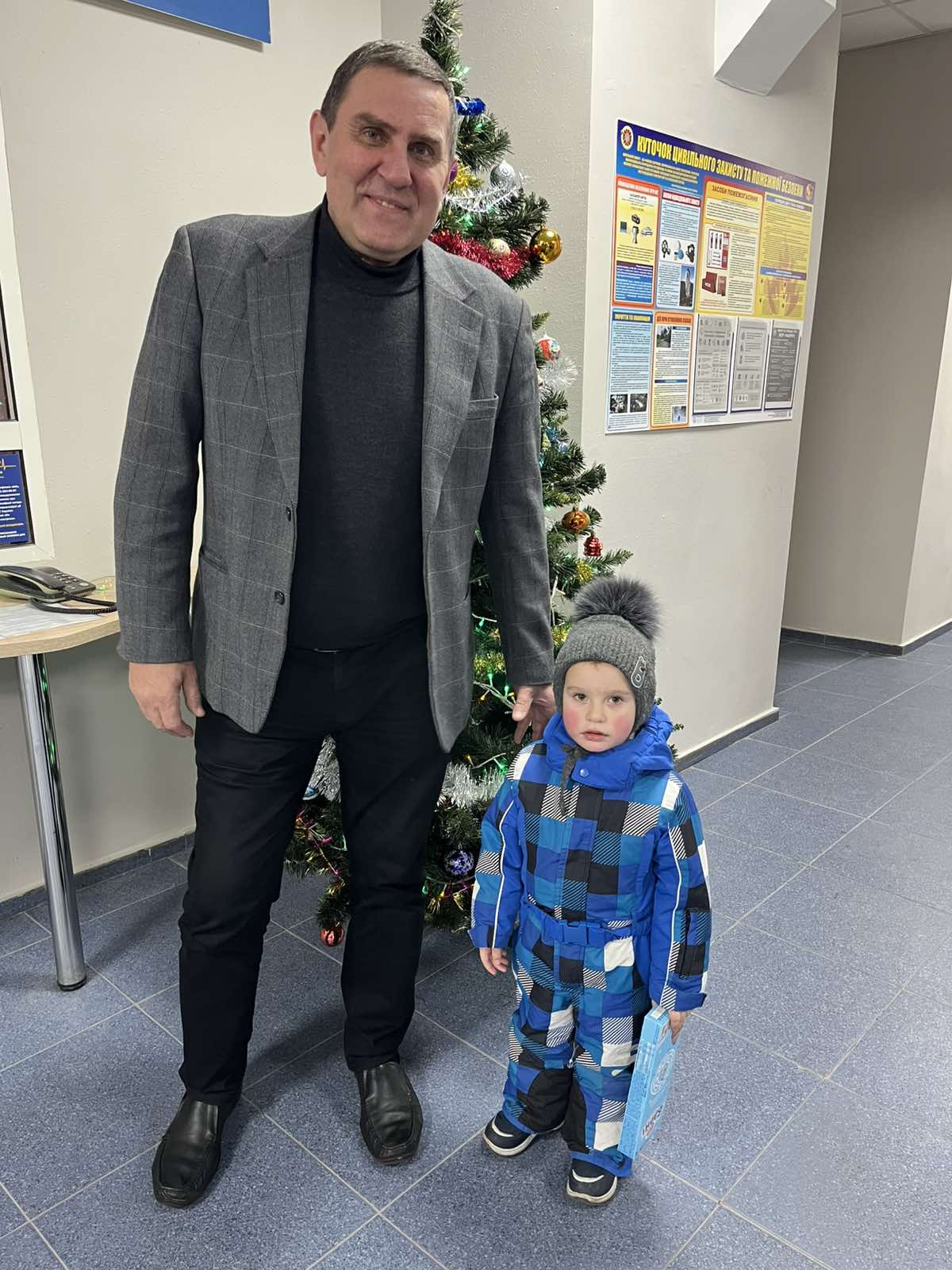 Напередодні  Дня Святого Миколая податківці Чернігівщини привітали дітей . Фото № 7/6