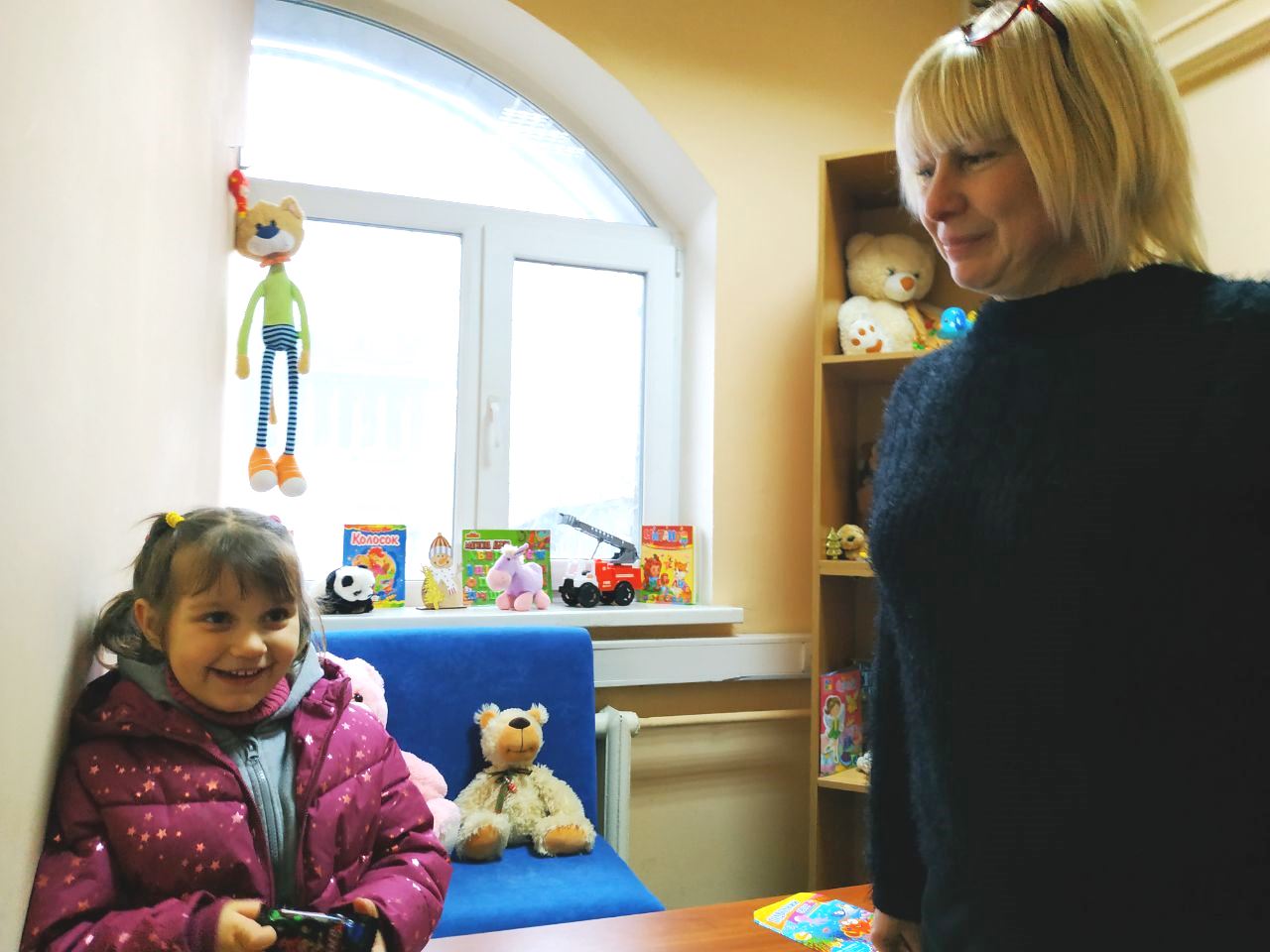 Напередодні  Дня Святого Миколая податківці Чернігівщини привітали дітей . Фото № 12/11