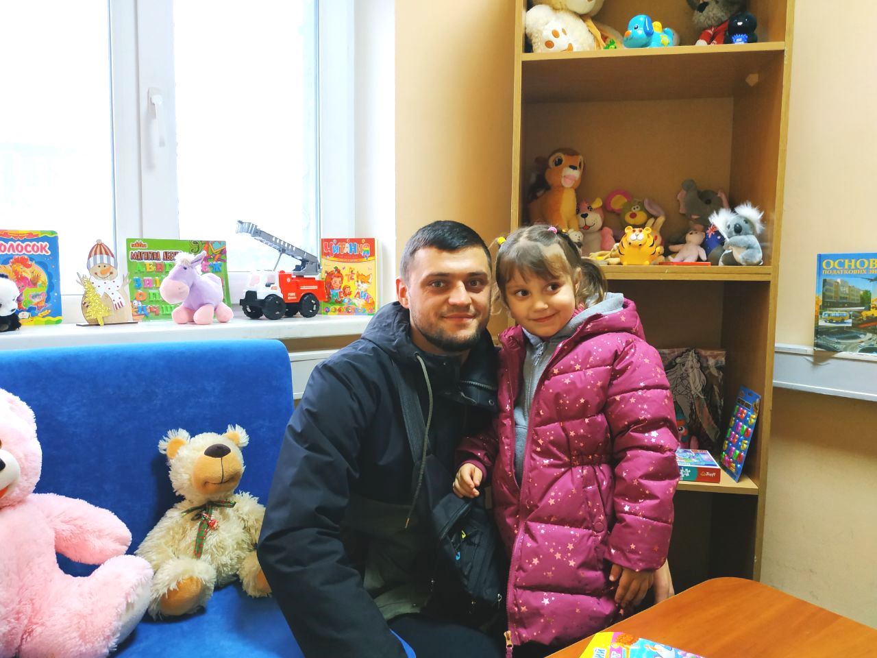 Напередодні  Дня Святого Миколая податківці Чернігівщини привітали дітей . Фото № 13/12