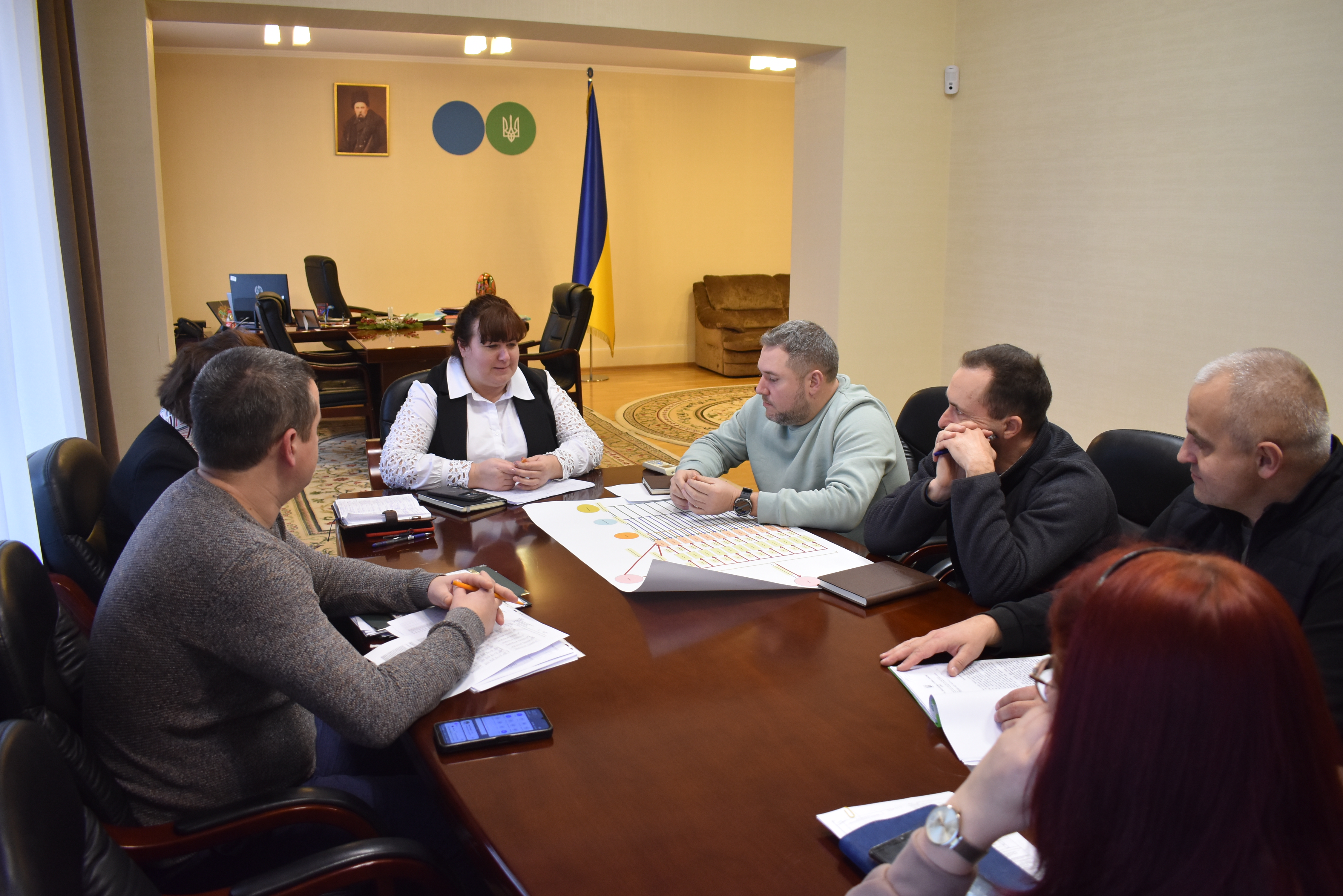 Проведено зкстріч щодо ризиків ухилення від оподаткування у сфері фуд-ритейлу через інструменти «дроблення»  бізнесу з використанням ФОП. Фото № 1/0