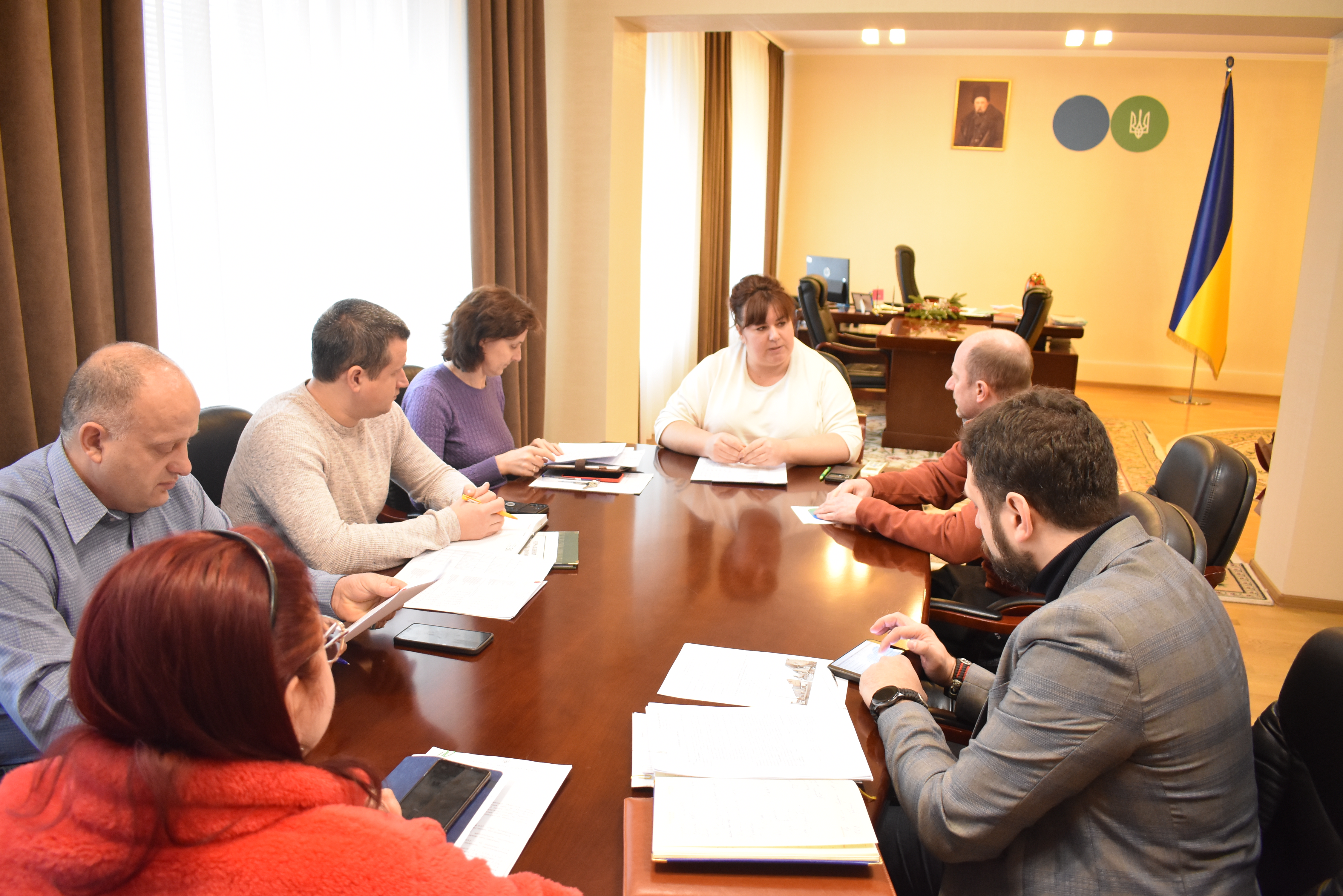 Тривають зустрічі з бізнесом щодо ризиків ухилення від оподаткування у сфері фуд-ритейлу через інструменти «дроблення»  бізнесу з використанням ФОП. Фото № 2/1