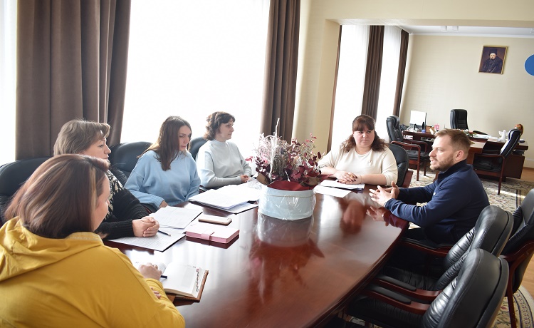 Проведено зустріч  щодо актуальних питань оподаткування . Фото № 2/1