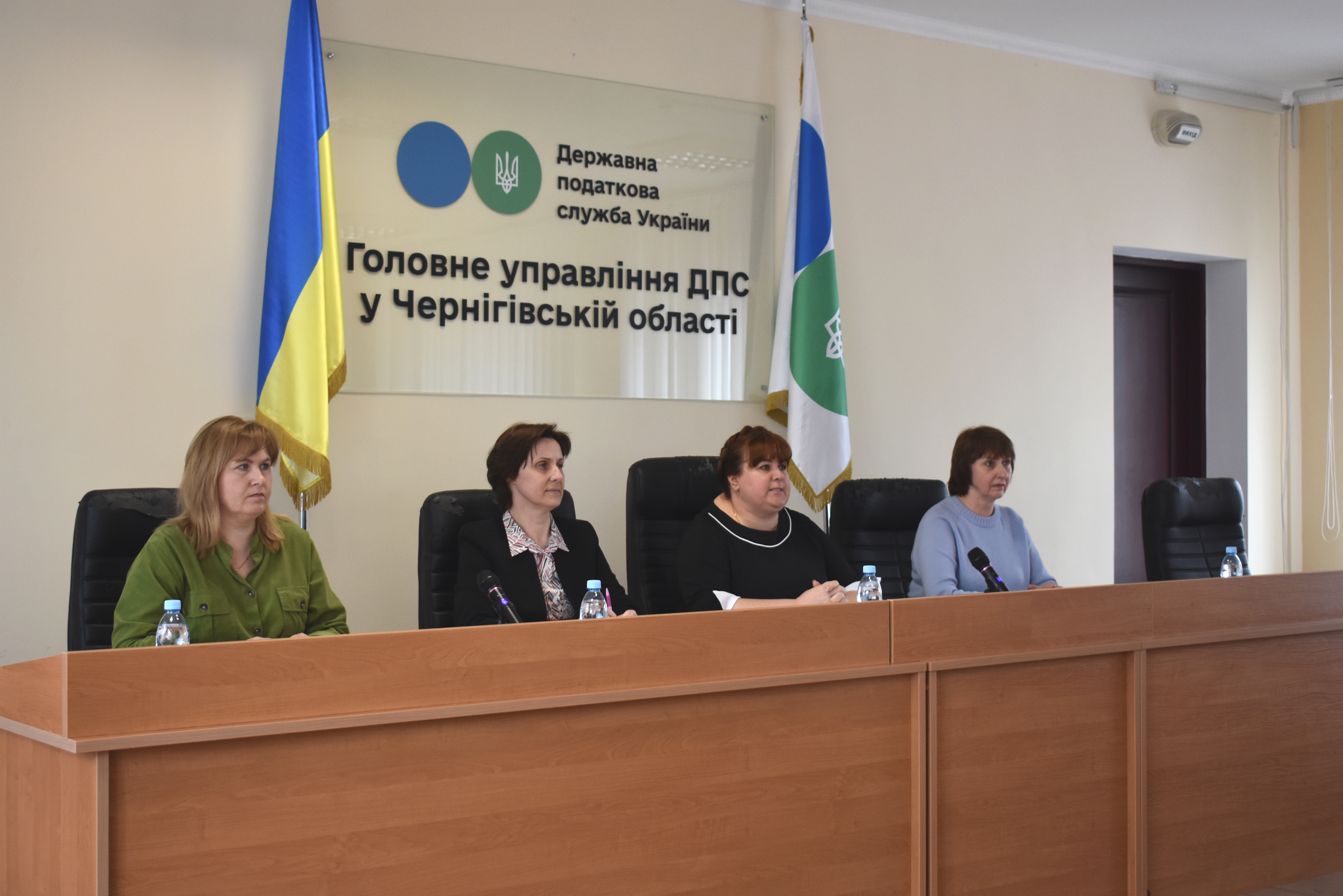 Чернігівські податківці провели зустріч з аграріями з питань  подання таблиць даних платника ПДВ . Фото № 1/0