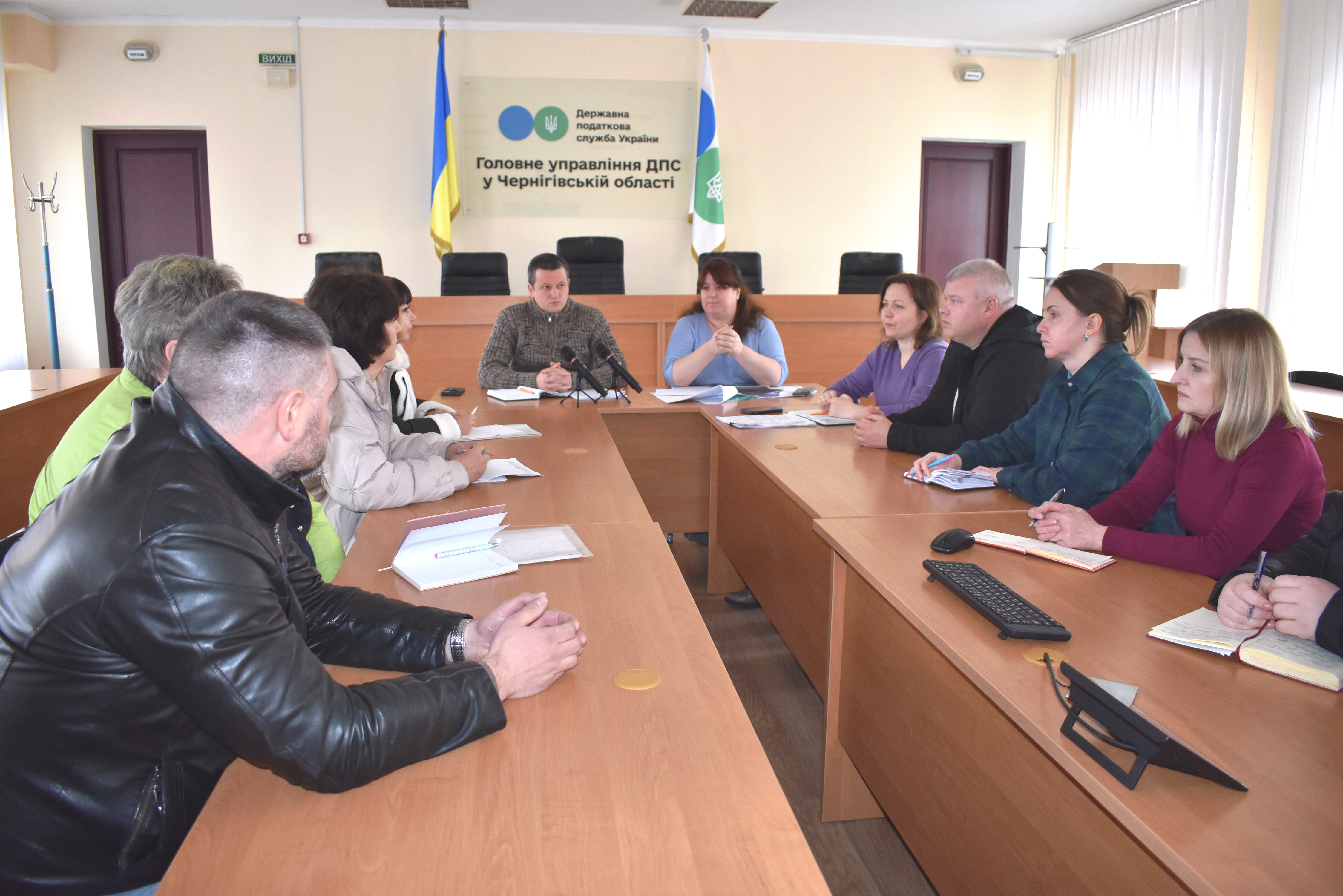 Відбулась зустріч щодо використання автоматизованої системи обліку оплати проїзду (валідаторів) та фіскалізації розрахунків при наданні послуг з перевезення пасажирів. Фото № 1/0
