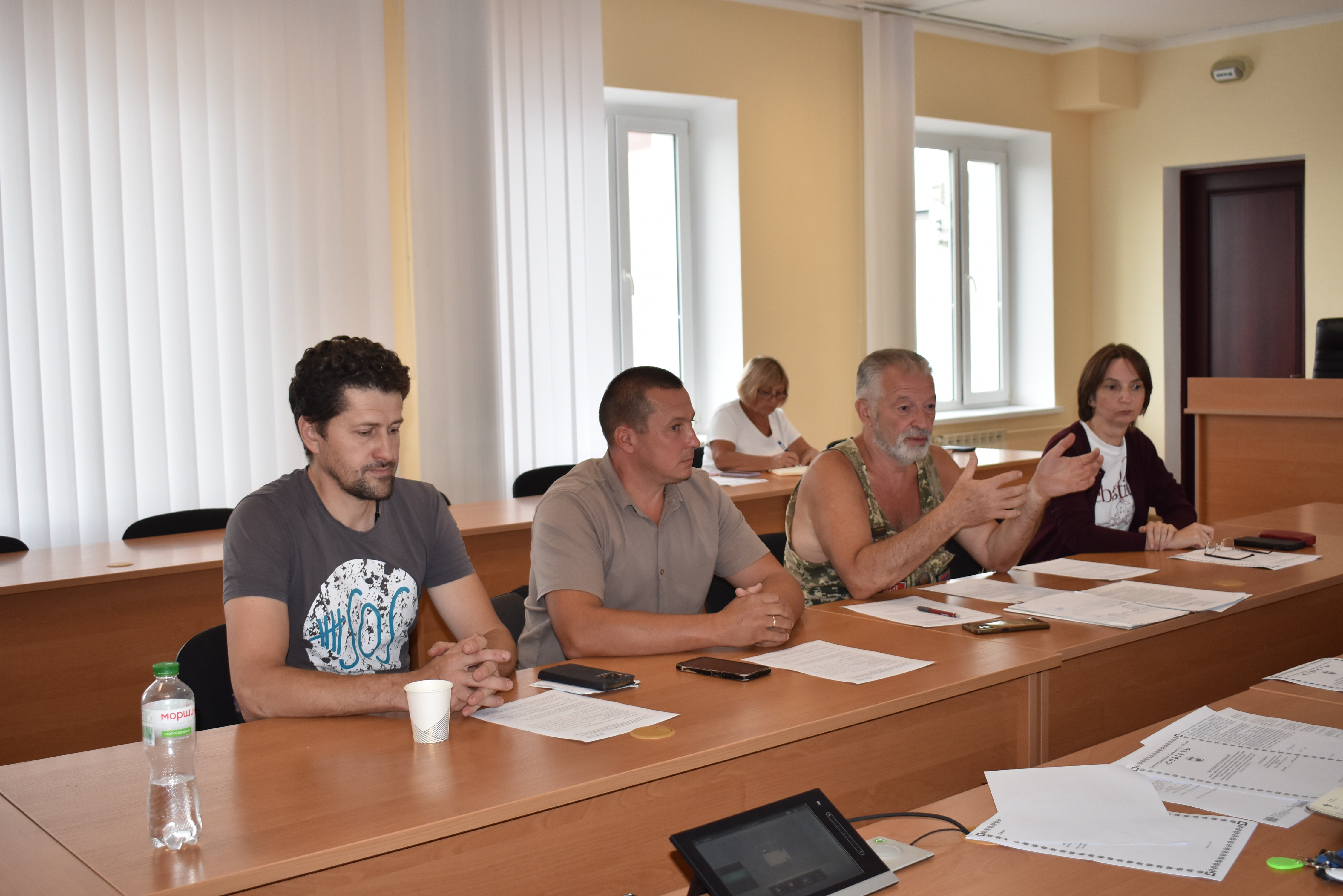 Чернігівські податківці та представники громадськості обговорили питання щодо вдосконалення процесів оподаткування. Фото № 3/2