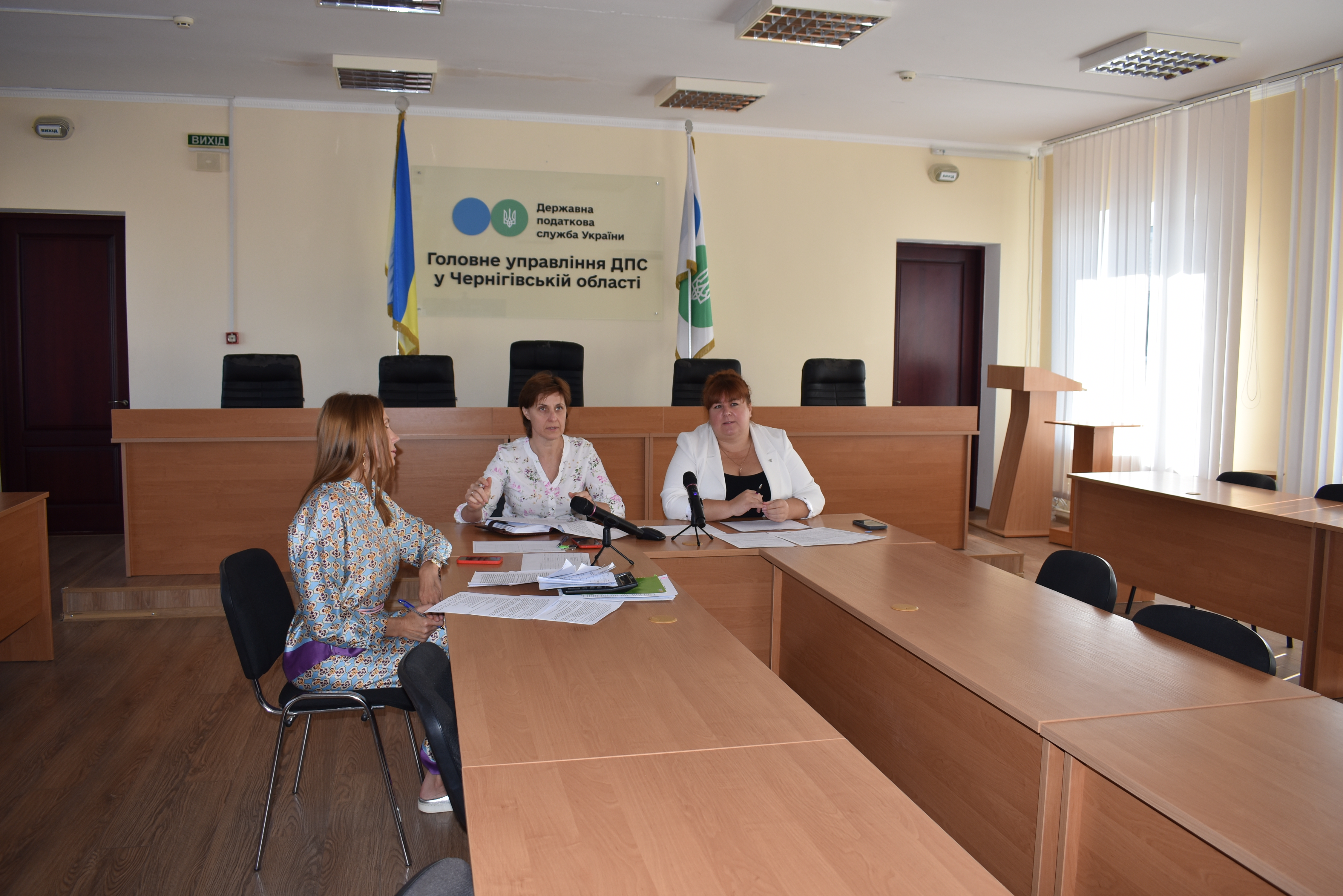 В. о. начальника Головного управління ДПС у Чернігівській області Тетяна Рубан провела зустріч з представниками бізнес-спільноти Чернігівщини . Фото № 3/2