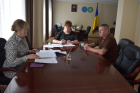 В. о. начальника Головного управління ДПС у Чернігівській області Тетяна Рубан провела зустріч із підприємцем щоб запобігти ризикам у господарській діяльності. Фото № 3/2