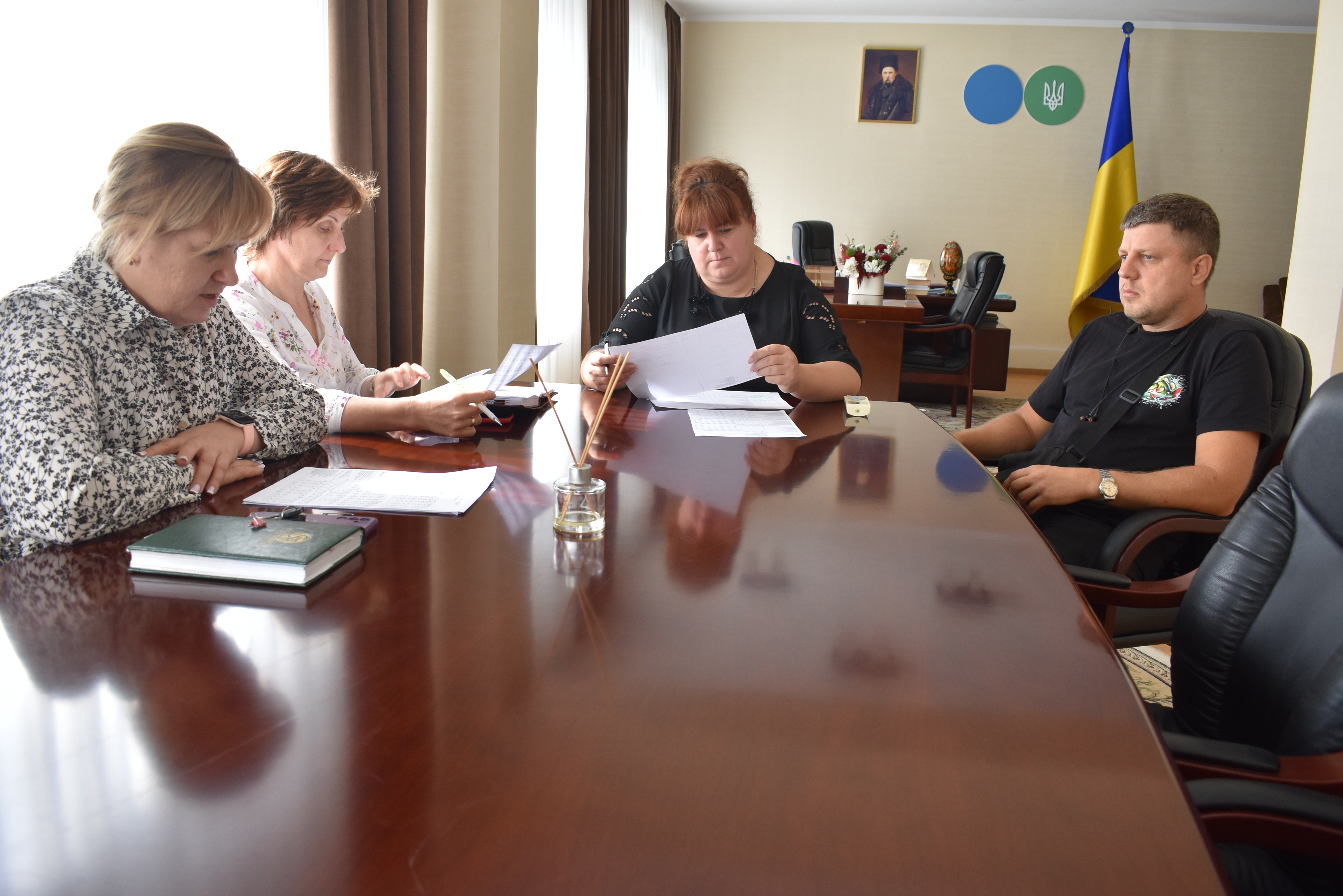 Зупинка реєстрації податкових накладних. Подання таблиць даних платника ПДВ - тема зустрічі податківців з представником бізнесу. Фото № 4/3